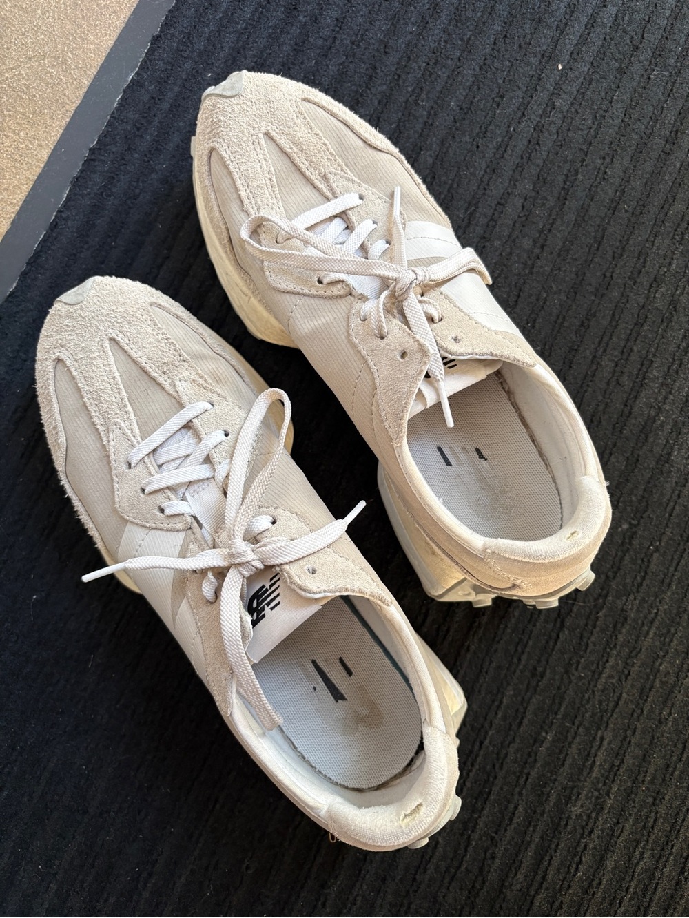 Women's New Balance 527 sneakers